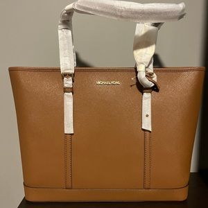 Michael Kors Large Jet Set Travel Tote